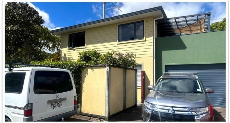 7/5 Court Road, Tawa, Wellington - Carousel 2