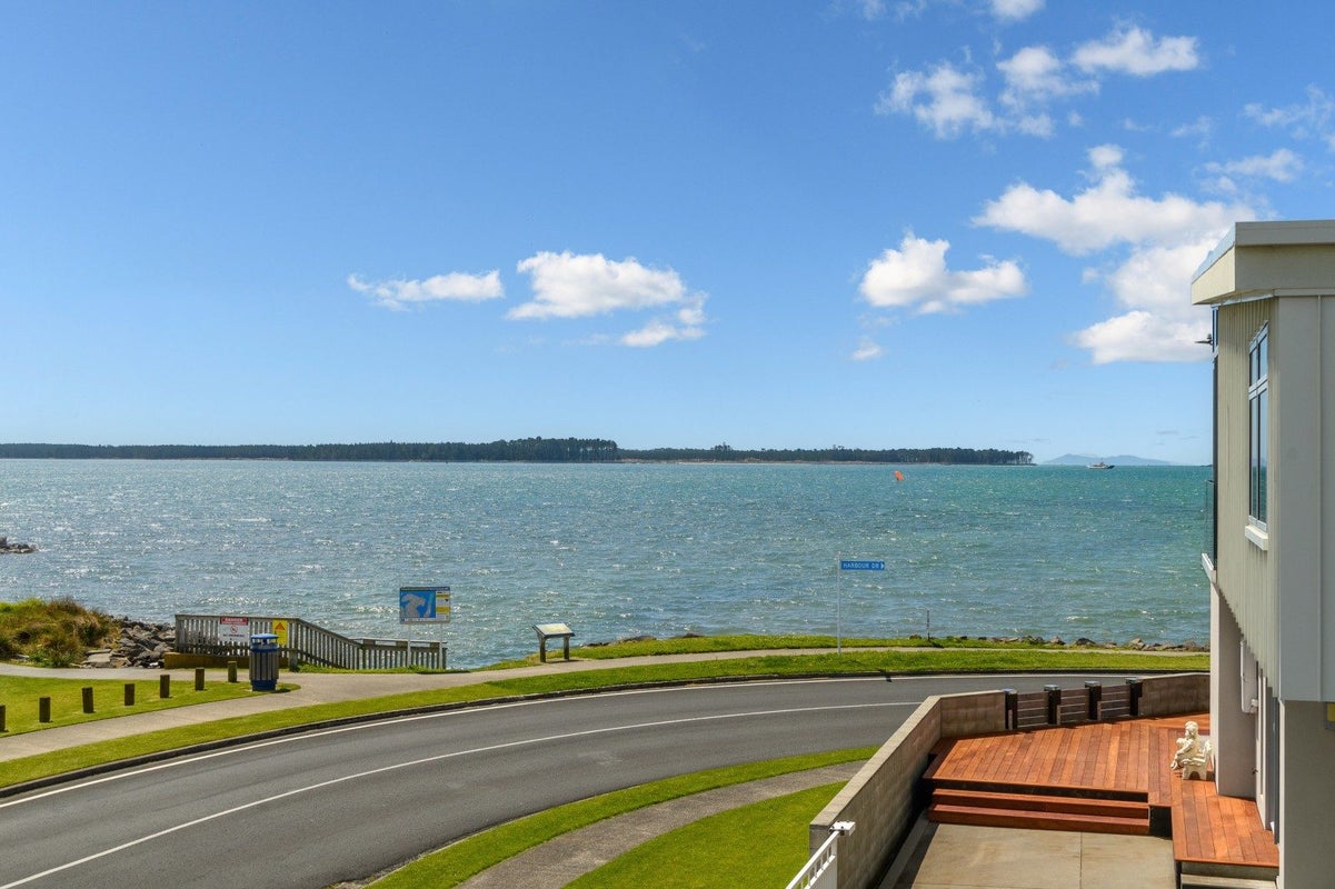6 Bureta Road, Otumoetai, Tauranga - Carousel 1