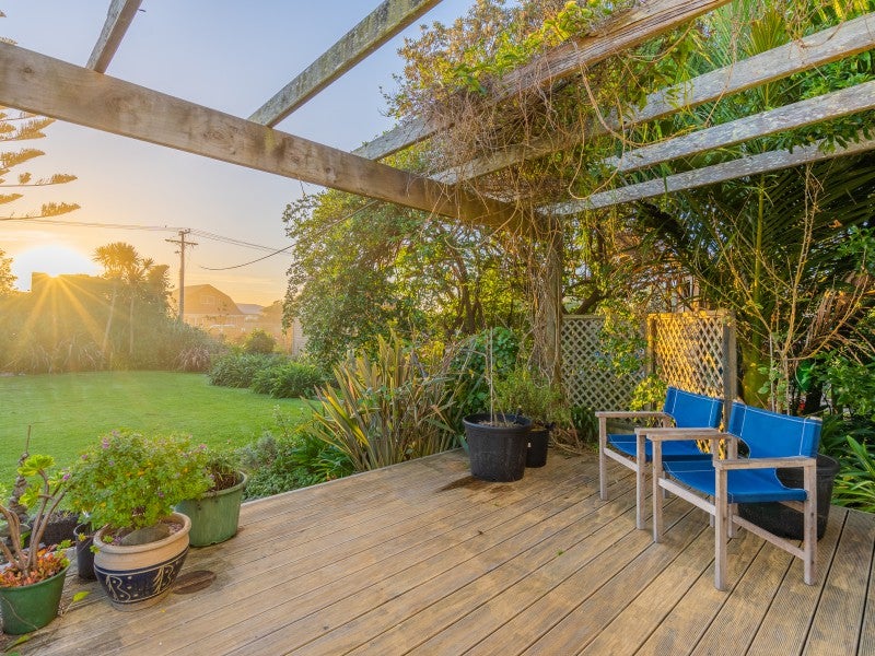 16 Rodney Avenue, Te Horo Beach - Carousel 1