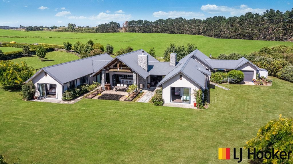 98 Bushlake Way, Papakura - Carousel 2