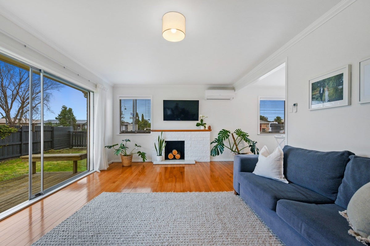136 Bryant Road, St Andrews, Hamilton - Carousel 1