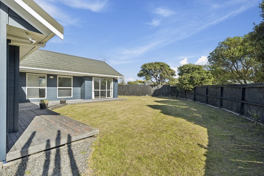 5 Adrian Grove, Waikanae Beach, Waikanae - Carousel 15