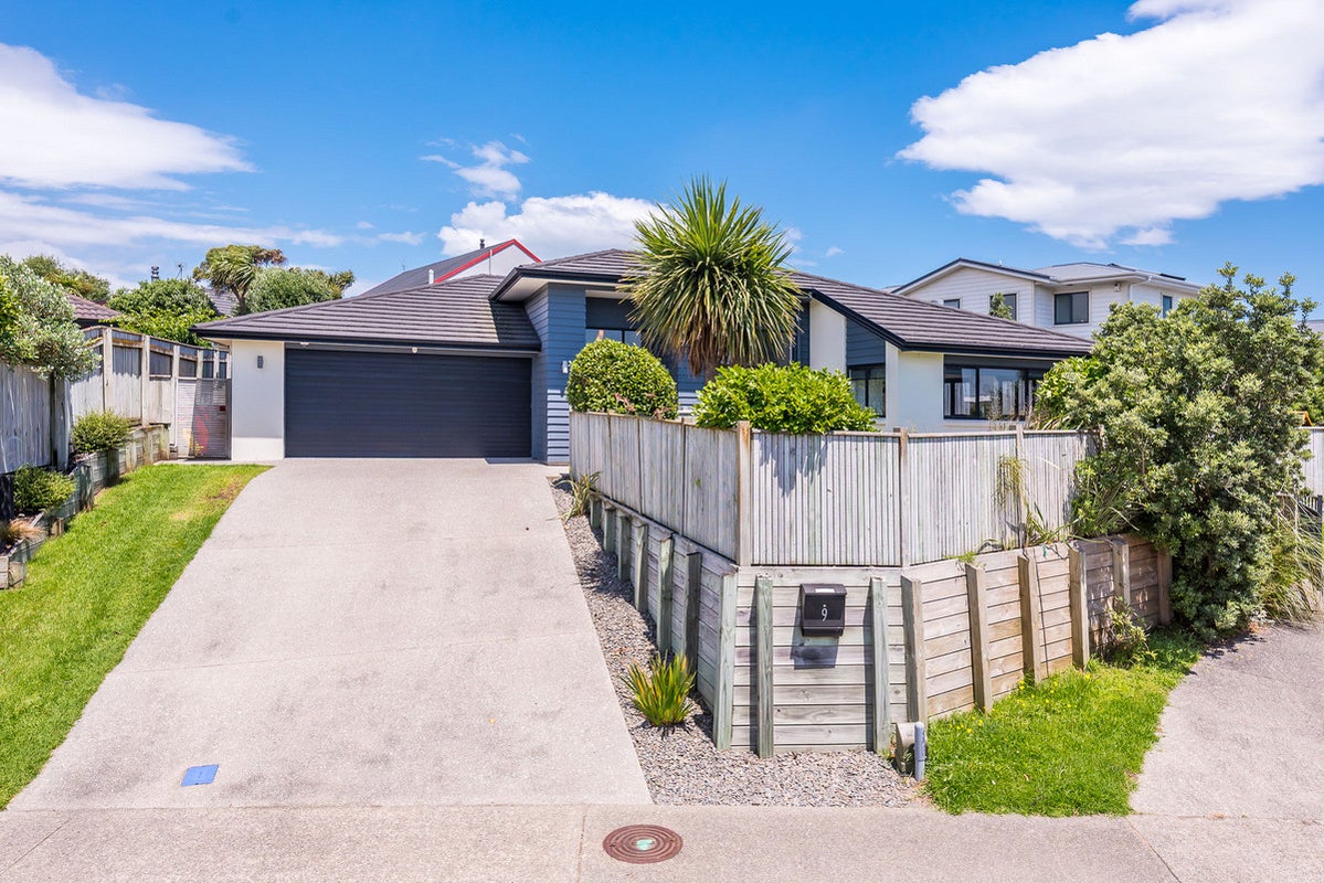 9 Telford Way, Raumati Beach, Paraparaumu - Carousel 1