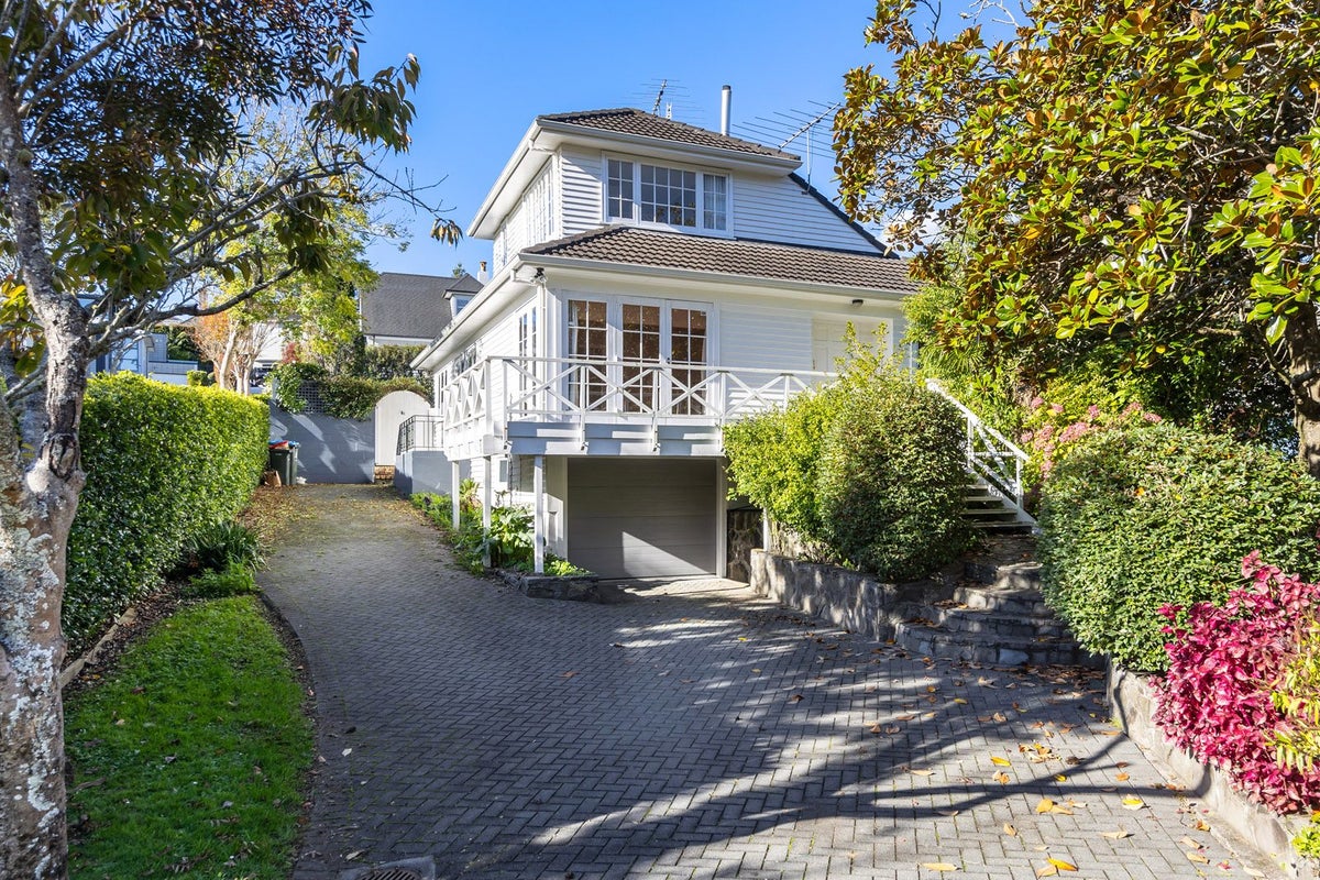 29 Entrican Avenue, Remuera, Auckland - Carousel 1