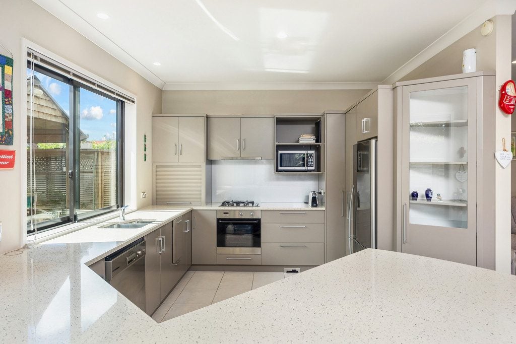 9 Wesley Avenue, Mount Albert, Auckland - Carousel 2