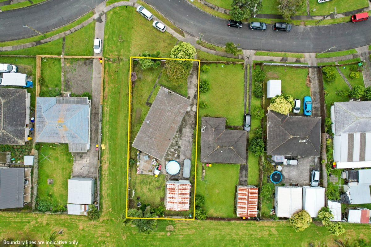 1 Antrim Crescent, Otara, Auckland - Carousel 2