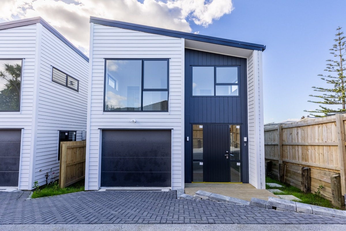 6E Kaweka Street, New Lynn, Auckland - Carousel 1