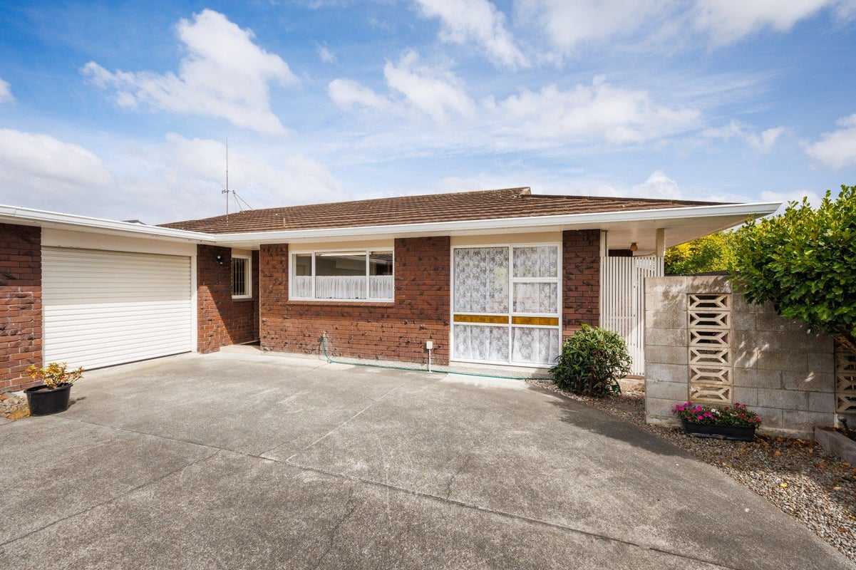 12A Cecil Place, Cloverlea, Palmerston North - Carousel 1