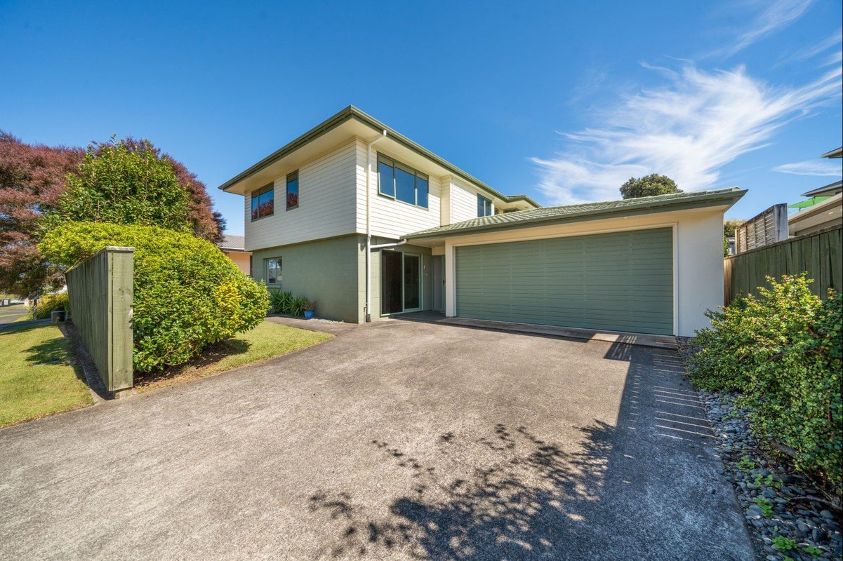83 Oranga Street, Westown, New Plymouth - Carousel 1