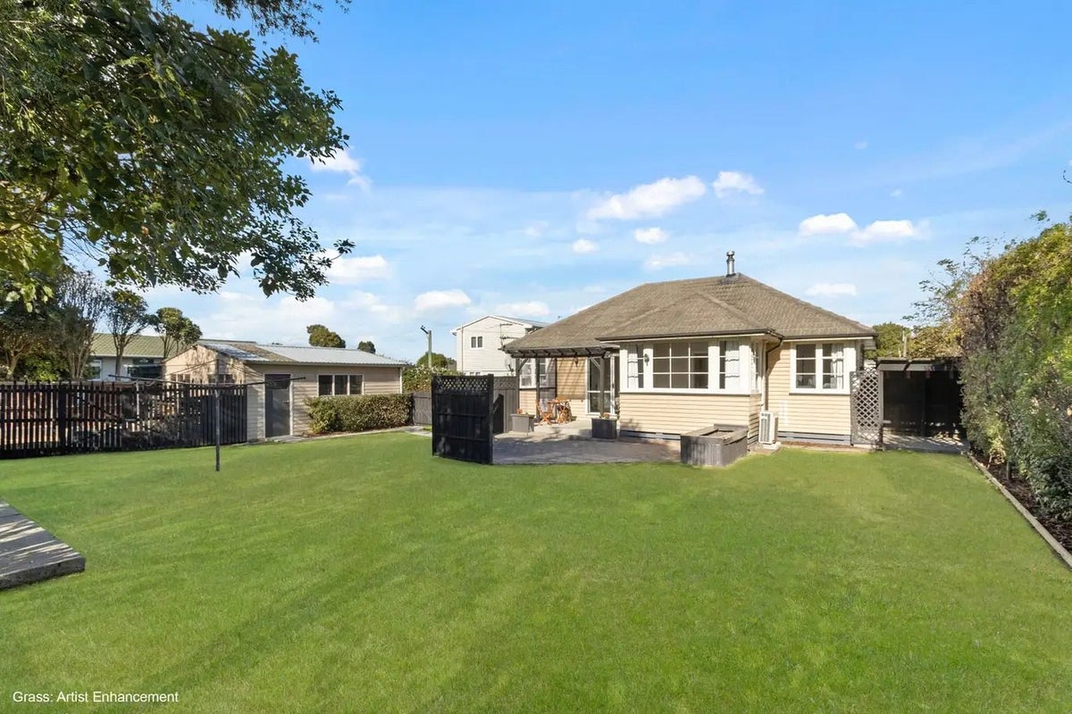 41 Momorangi Crescent, Redwood, Christchurch - Carousel 1