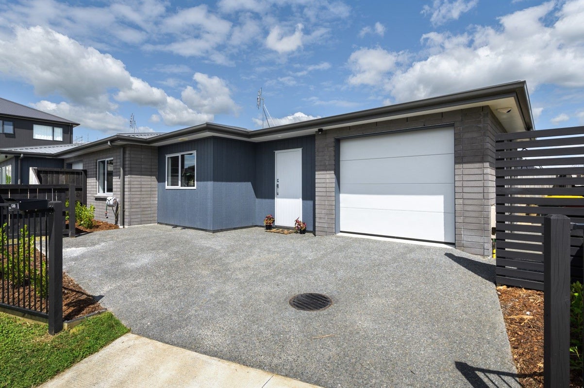 13B North Ridge Drive, Rototuna North, Hamilton - Carousel 1