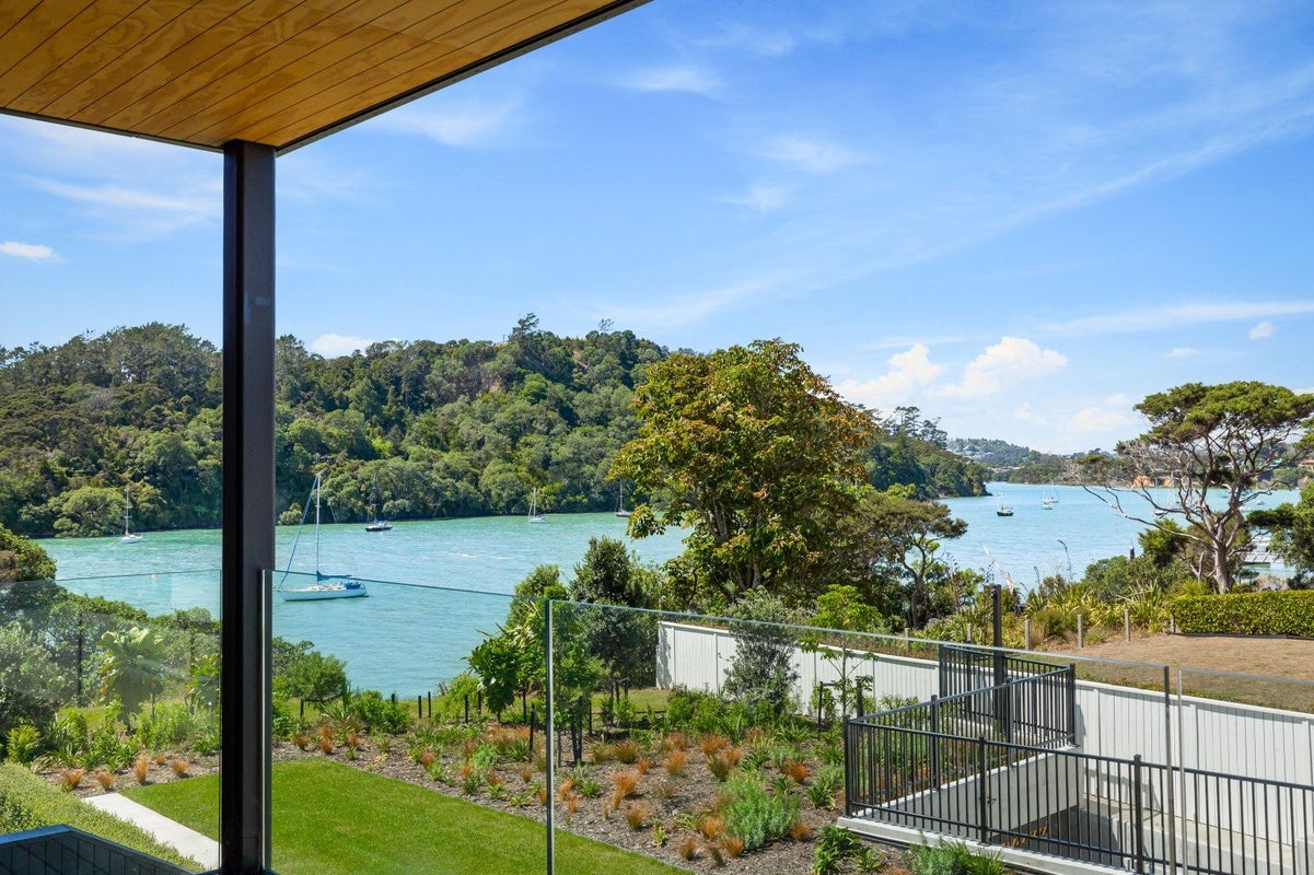 104/12 Marlborough Crescent, Hobsonville, Auckland - Carousel 1