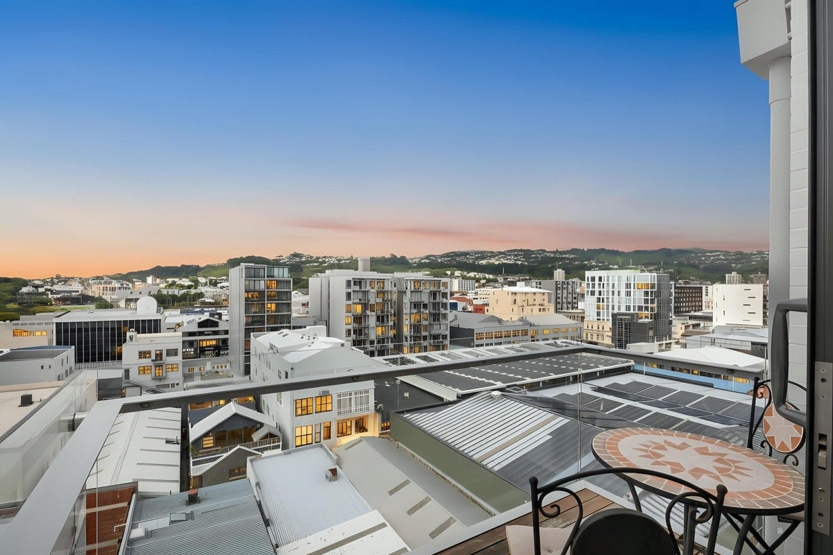 8C/10 Lorne Street, Te Aro, Wellington - Carousel 2