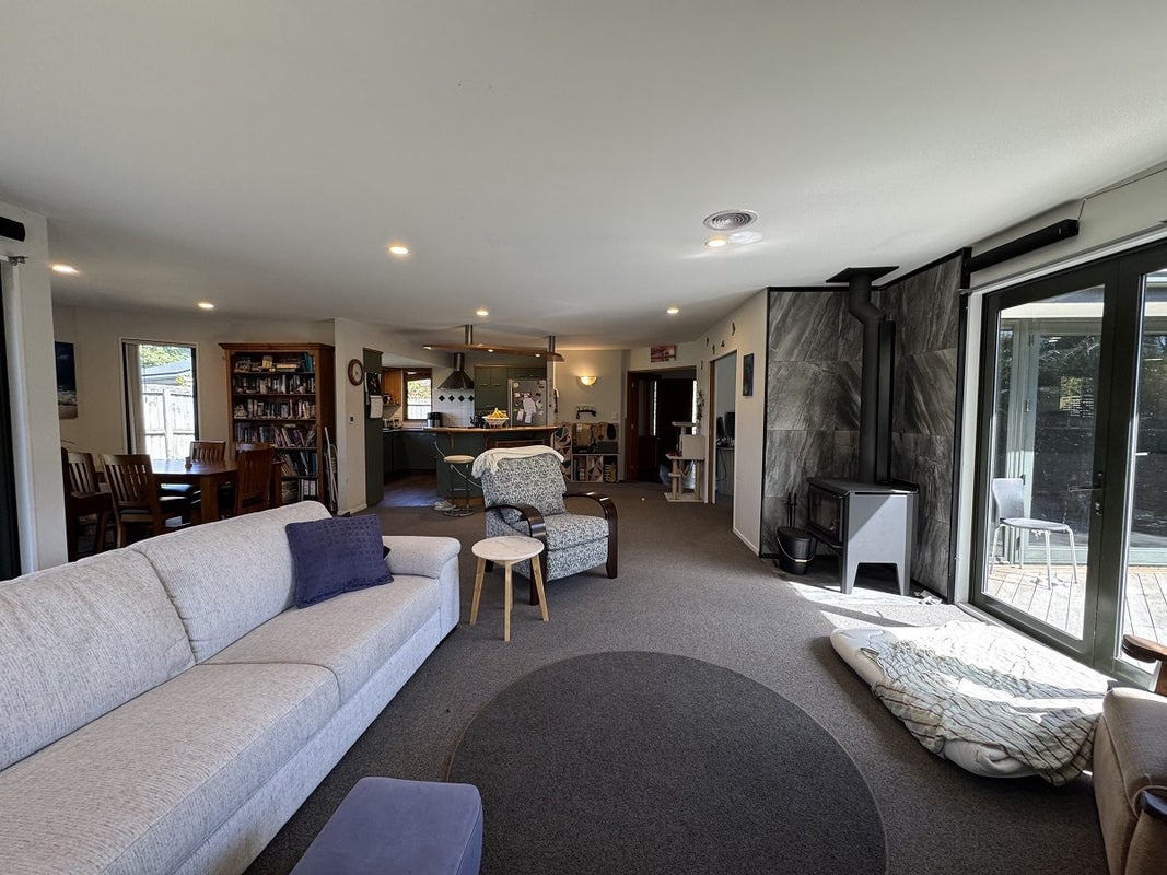 34 Blue Gum Place, New Brighton, Christchurch - Carousel 2