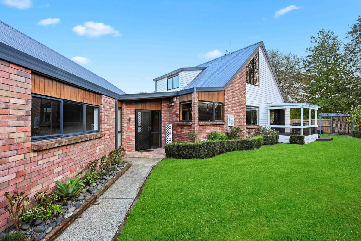 9 Azimuth Place, Flagstaff, Hamilton - Carousel 1