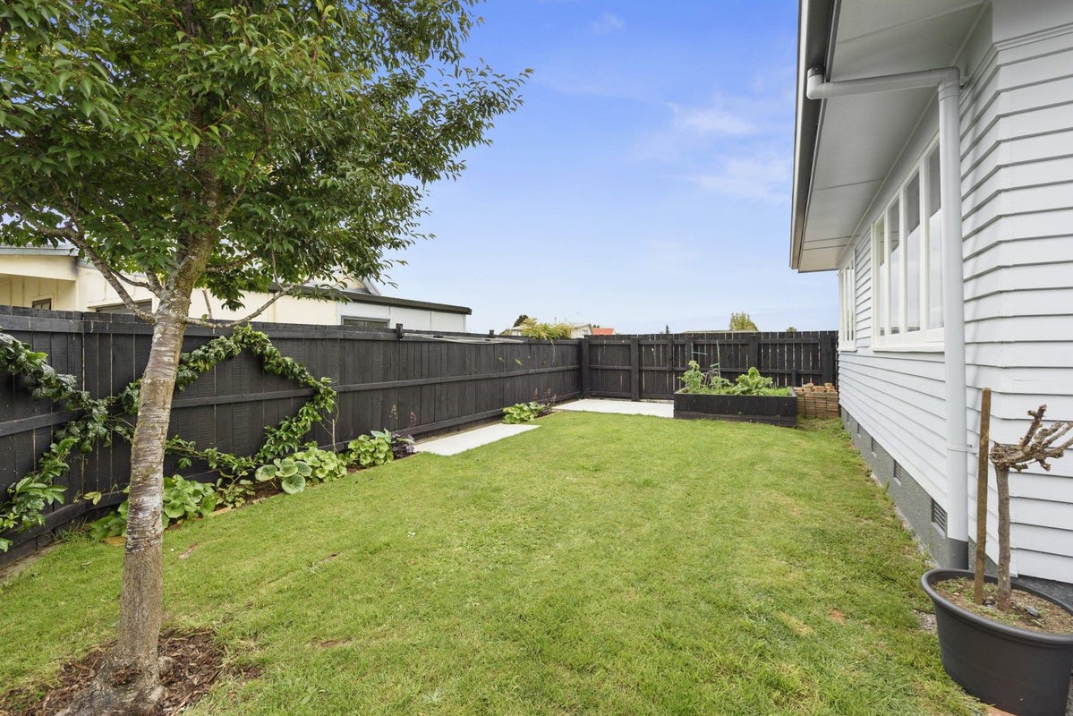 297 Cambridge Road, Hillcrest, Hamilton - Carousel 12