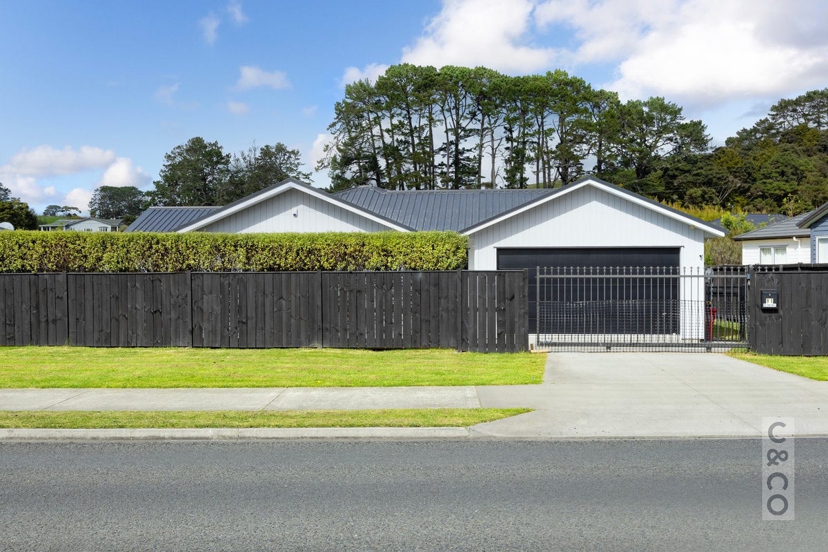 91 Muriwai Road, Waimauku, Waimauku - Carousel 1