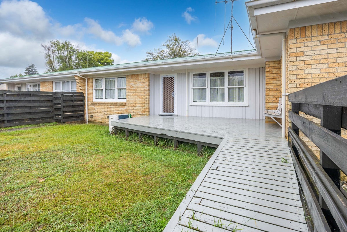 63B Fox Street, Hamilton East, Hamilton - Carousel 1