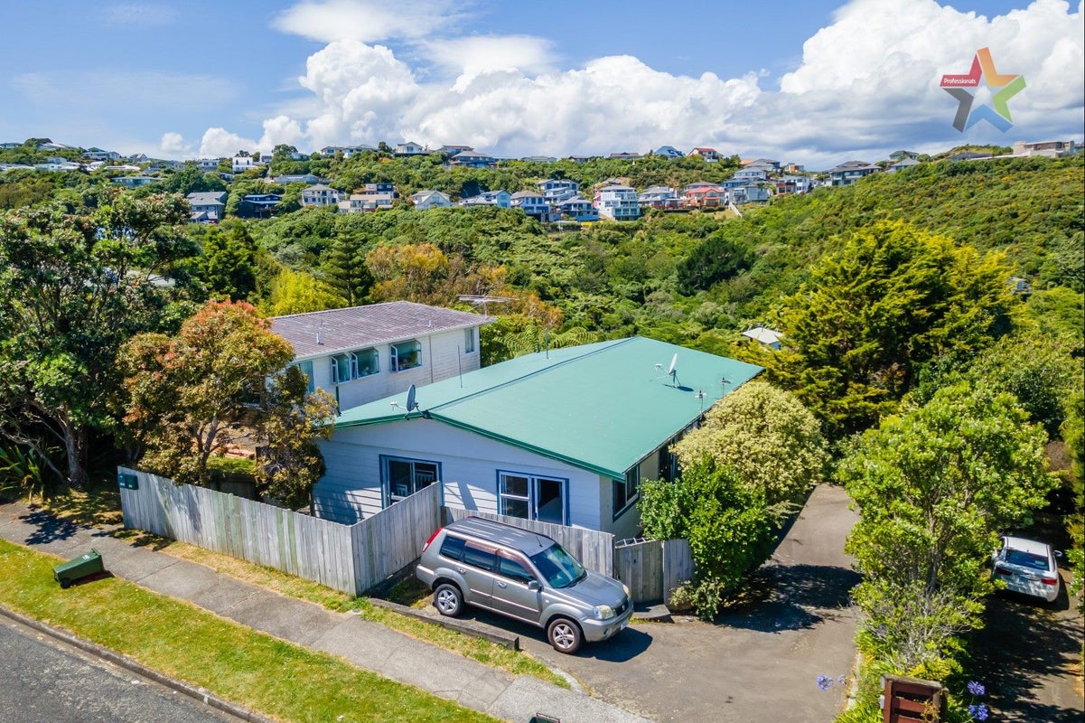 12A Cedar Street, Maungaraki, Lower Hutt - Carousel 1