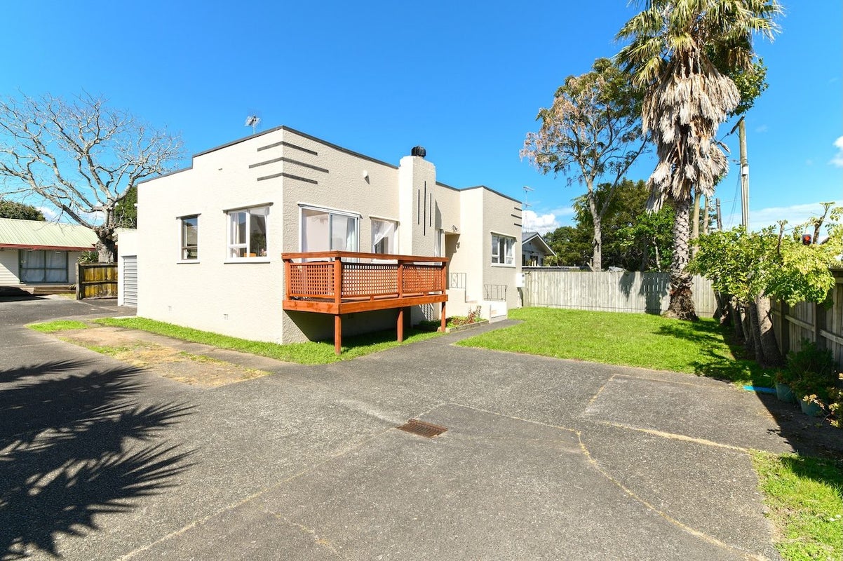 1/18 Northcote Road, Takapuna, Auckland - Carousel 14