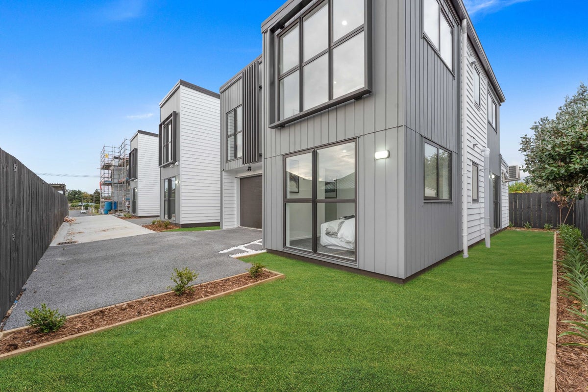 10B Healy Road, Manurewa, Auckland - Carousel 2