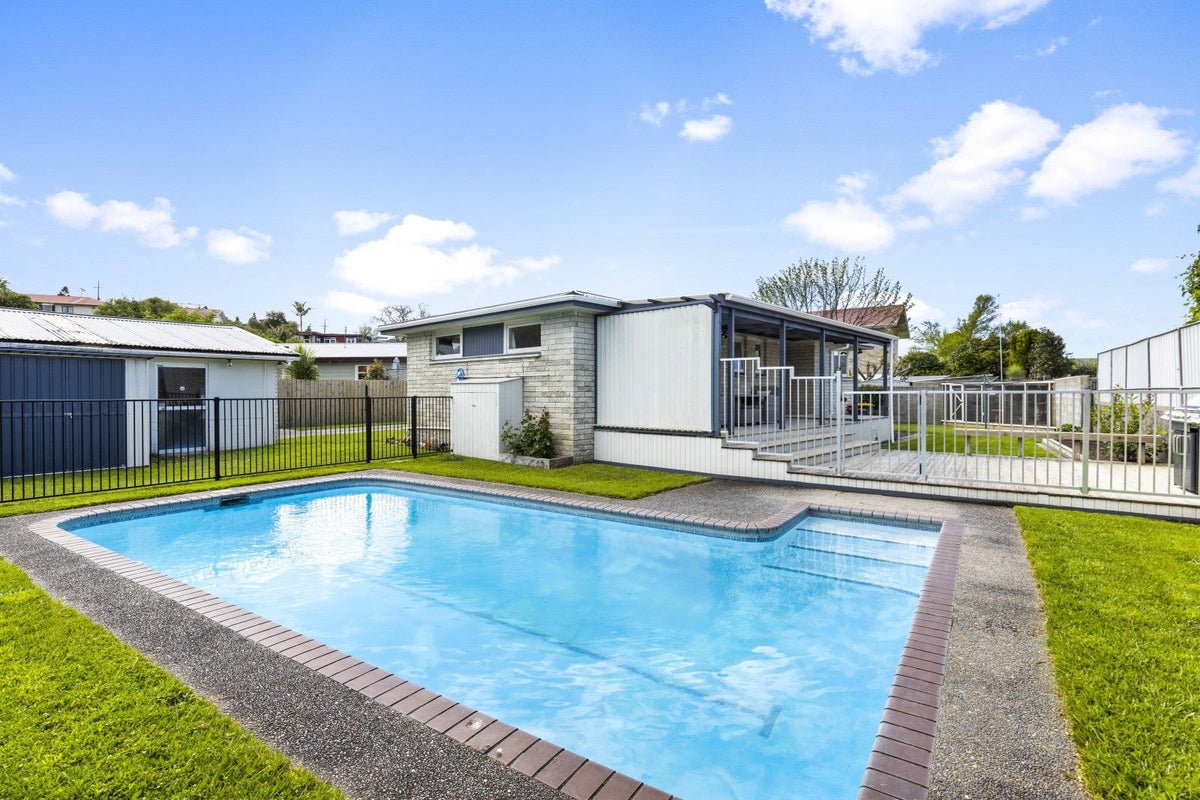 11 Robyn Place, Dinsdale, Hamilton - Carousel 1