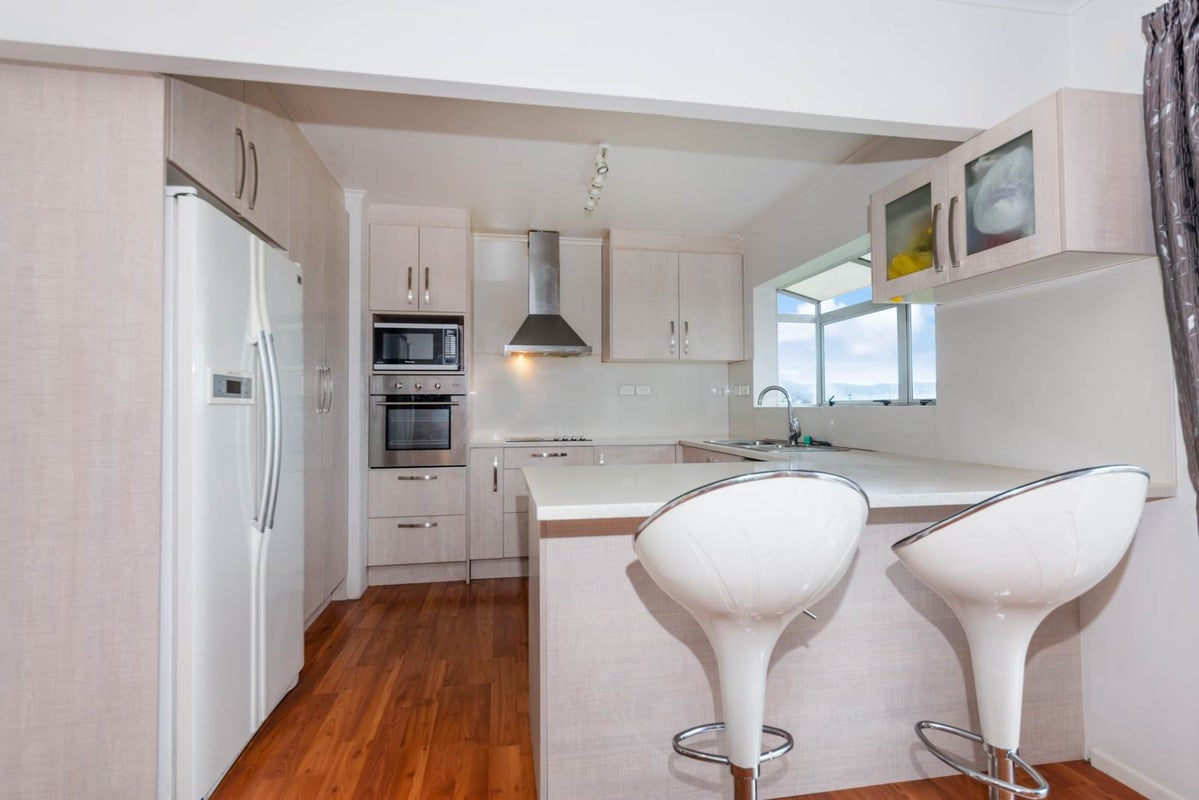 89A Awaroa Road, Sunnyvale, Auckland - Carousel 22