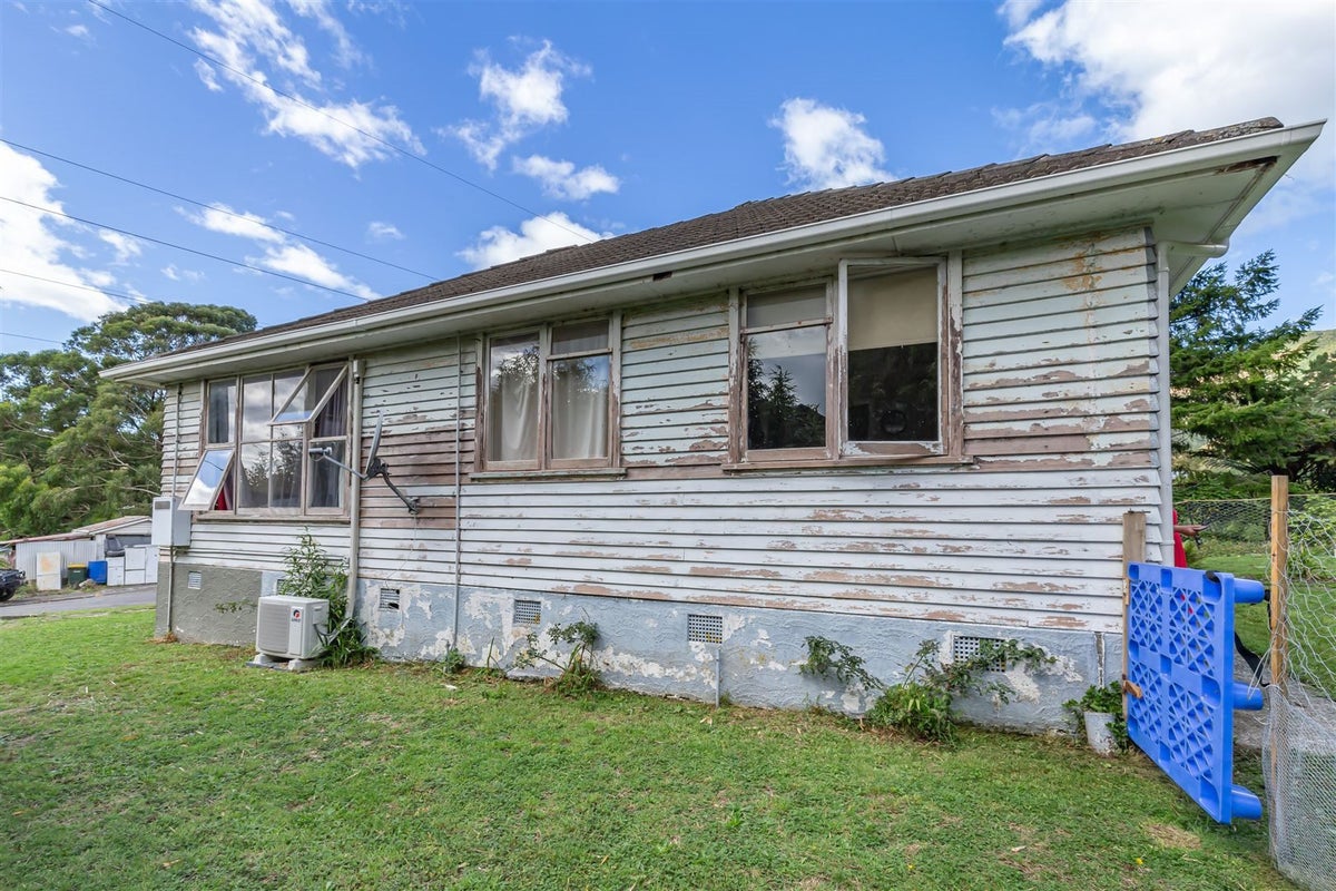 28 Snake Gully, SHANNON, PALMERSTON NORTH - Carousel 19