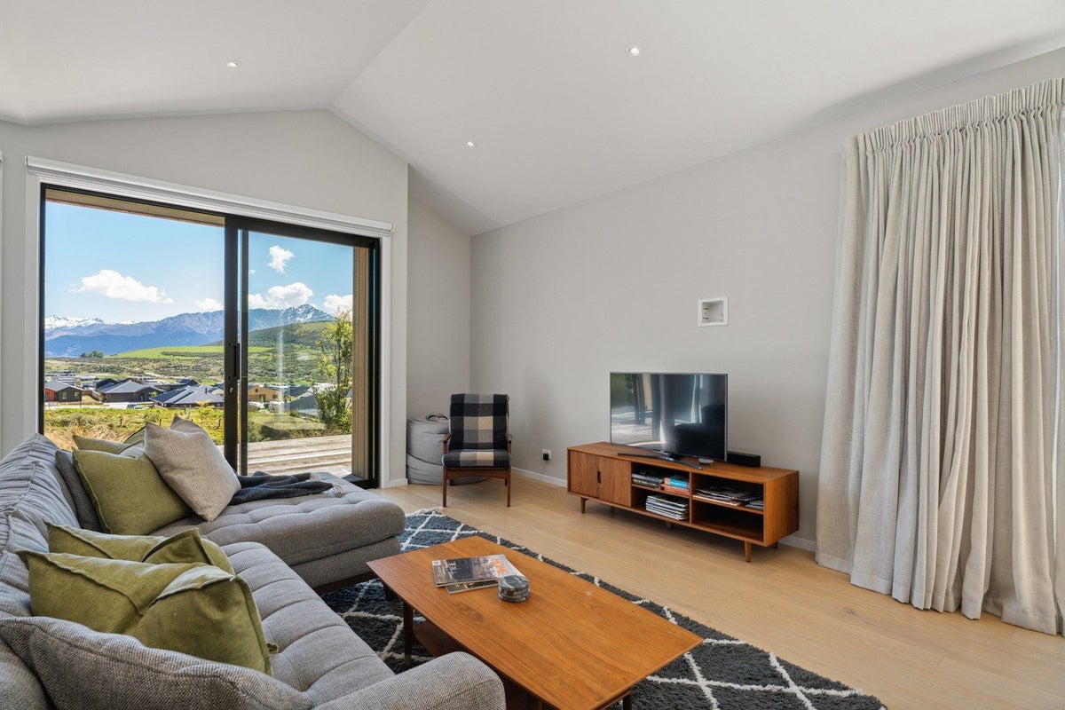 11A Double Cone Road, Jacks Point, Queenstown - Carousel 2