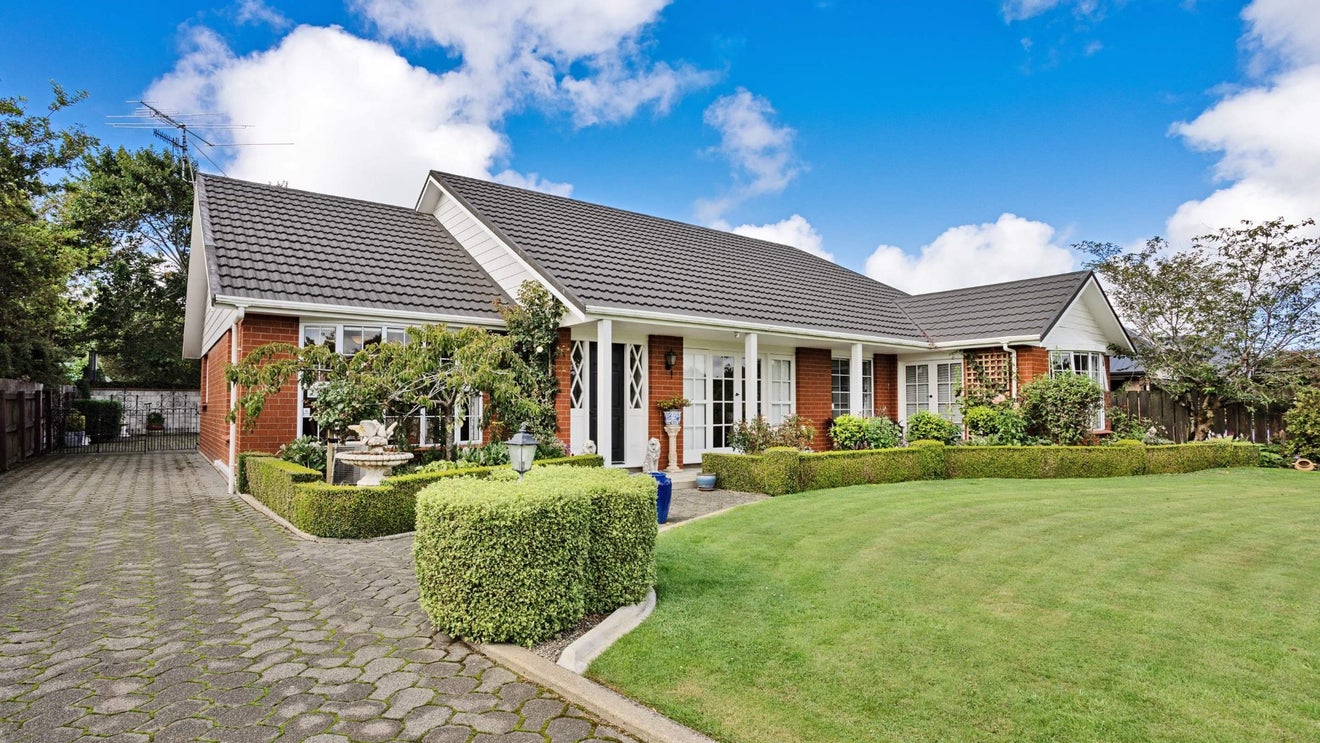 99 Terrace Street, Rosedale, Invercargill - Carousel 1