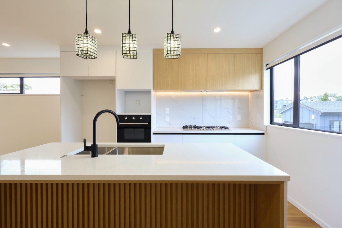 25 Hutchinson Avenue, New Lynn, Auckland - Carousel 2