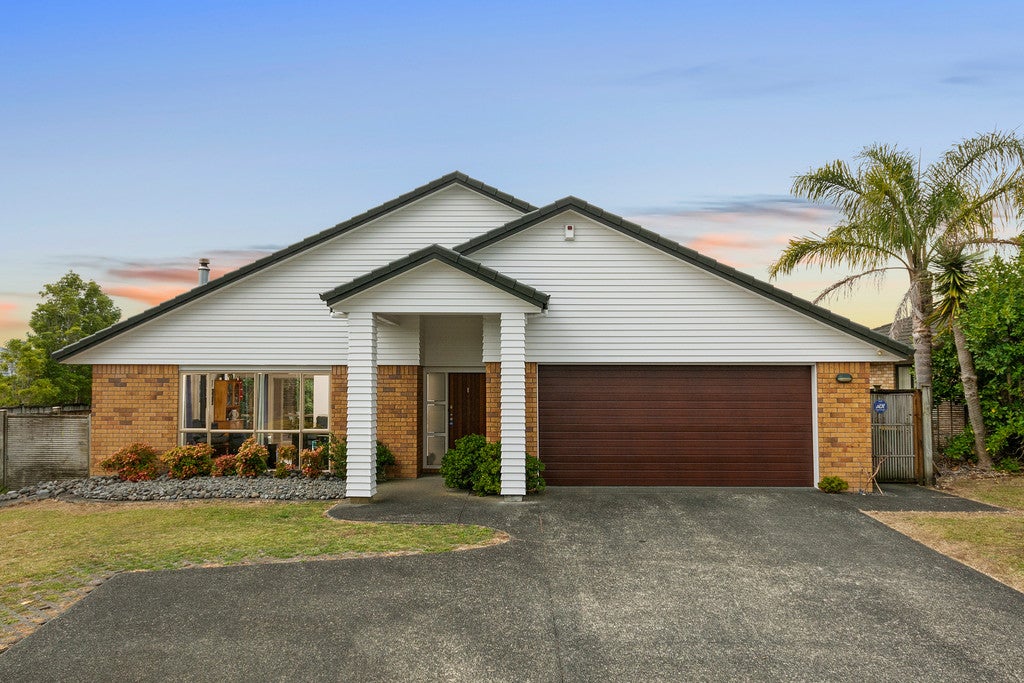 81 Summerland Drive, Henderson, Auckland - Carousel 2