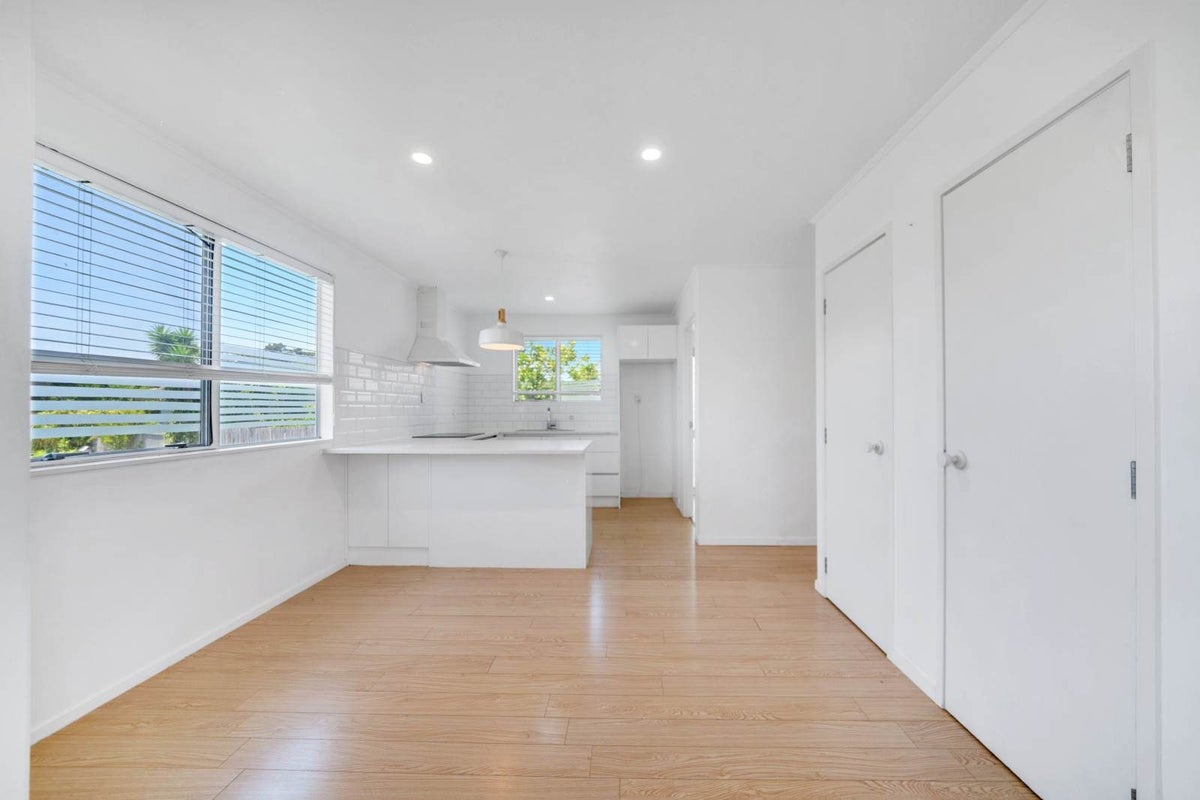 48 Childers Road, Ranui, Auckland - Carousel 2