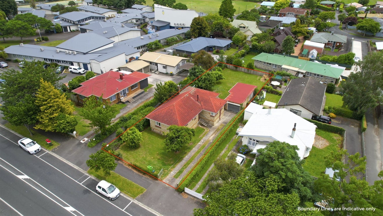 273 Clarkin Road, Fairfield, Hamilton - Carousel 1