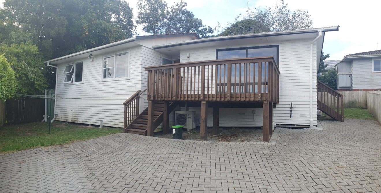 22A Hilling Street, Titirangi, Auckland - Carousel 1
