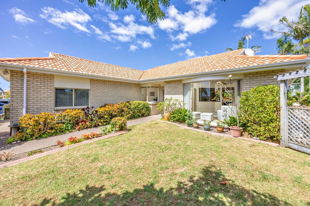 4 Spinnaker Point, Manly, Whangaparaoa - Carousel 1