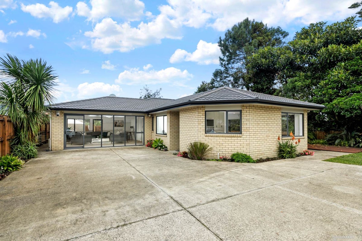 144E Glengarry Road, Glen Eden, Auckland - Carousel 2