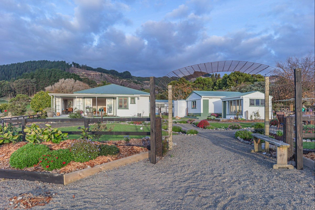 252 Wallace Road, Koputaroa, Levin - Carousel 1