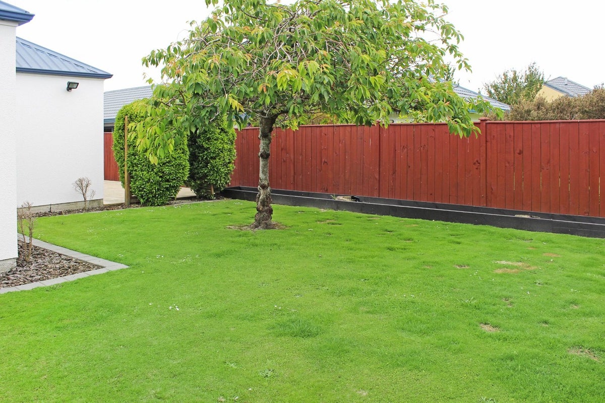 7 Rose Place, Awapuni, Palmerston North - Carousel 13