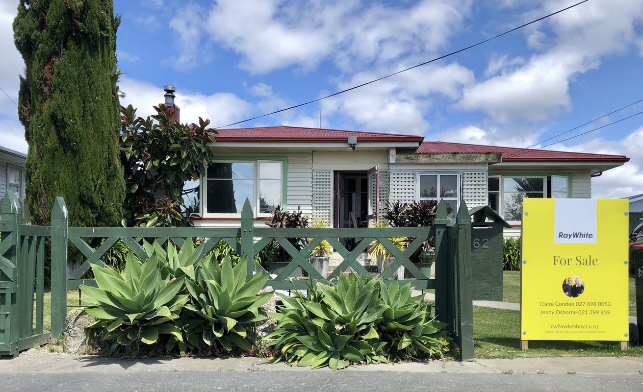 62 Percy Spiller Avenue, Maraenui, Napier - Carousel 1
