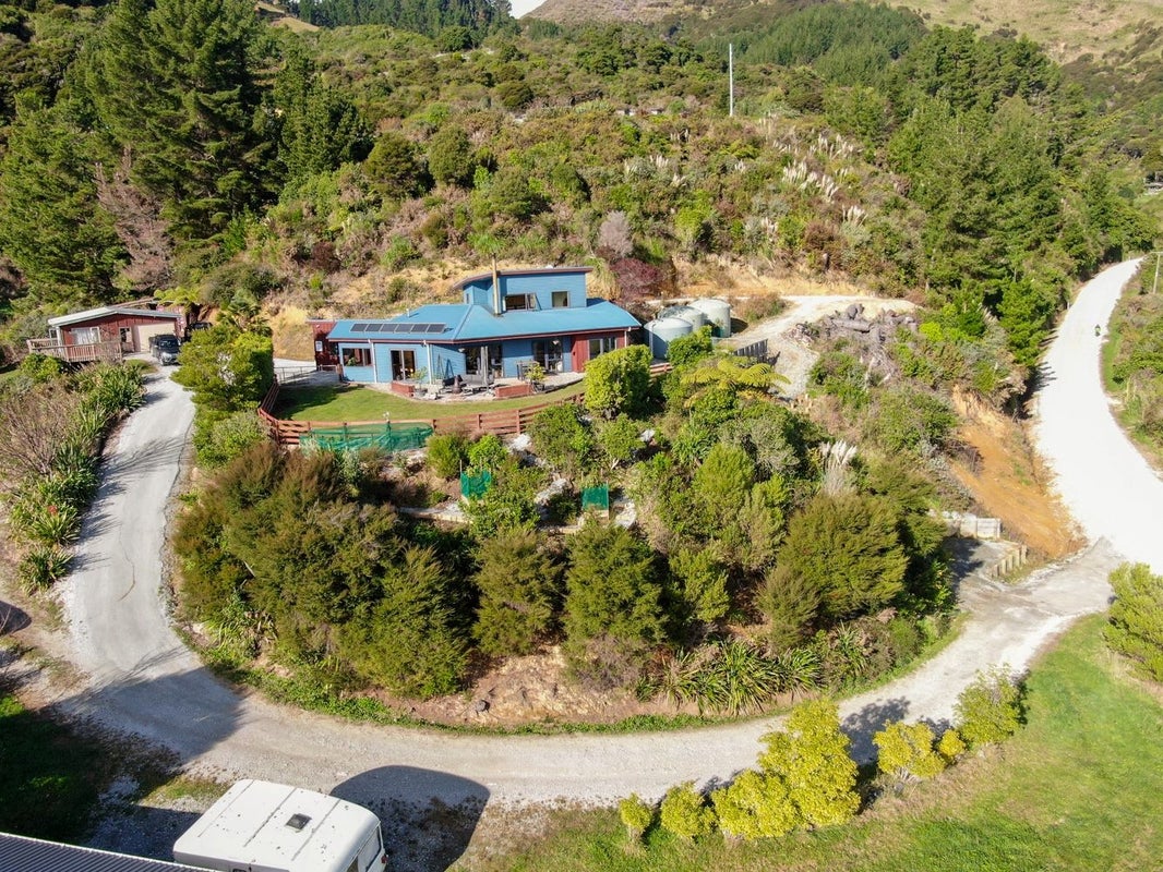 27 Falconer Road, Pohara - Carousel 16