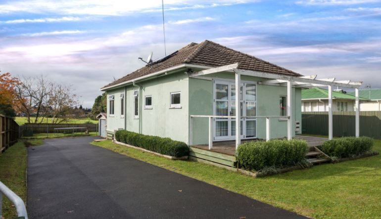 13 Park Road, Western Heights, Rotorua - Carousel 1