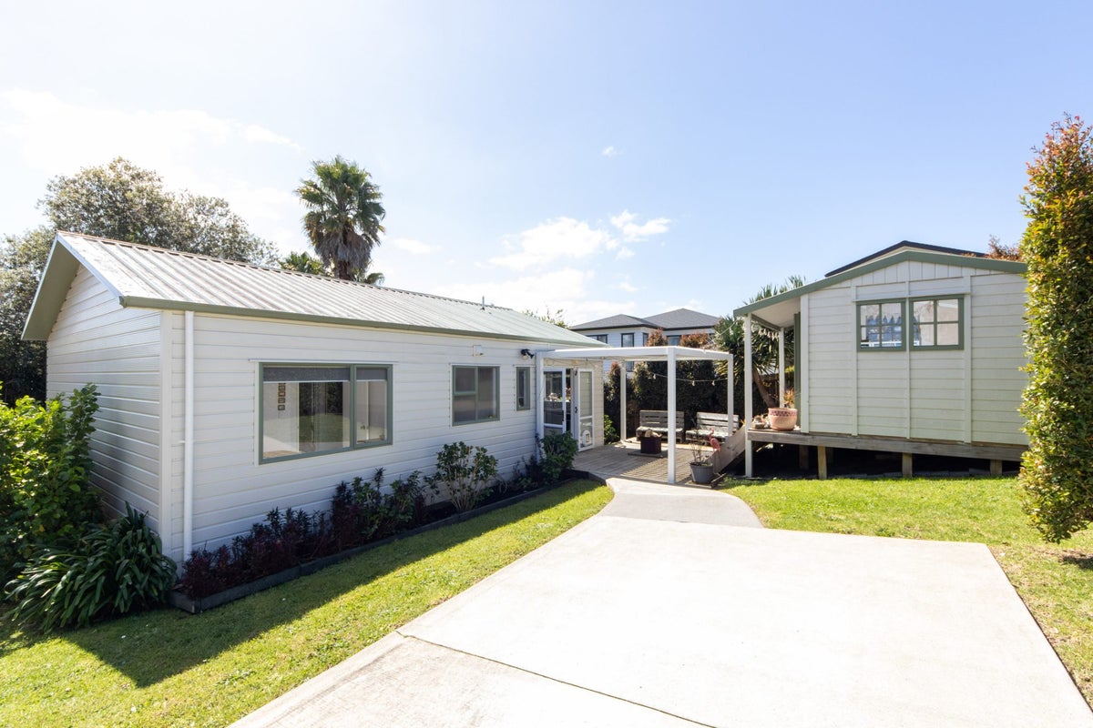 30A Kinross Street, Blockhouse Bay, Auckland - Carousel 1