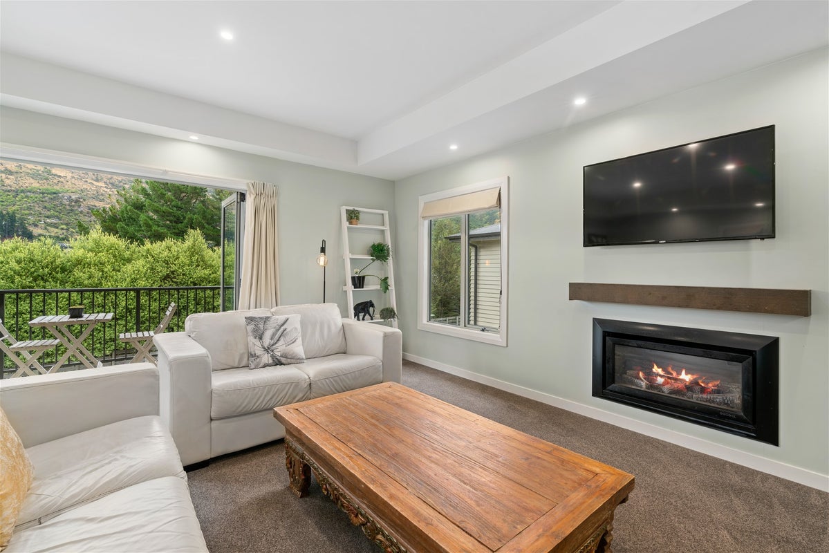 13B Redfern Terrace, Arthurs Point, Queenstown - Carousel 1