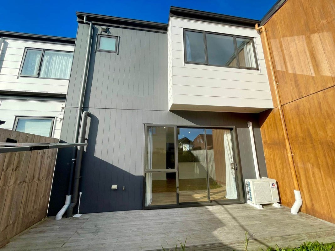 2/105 Canal Road, Avondale, Auckland - Carousel 12