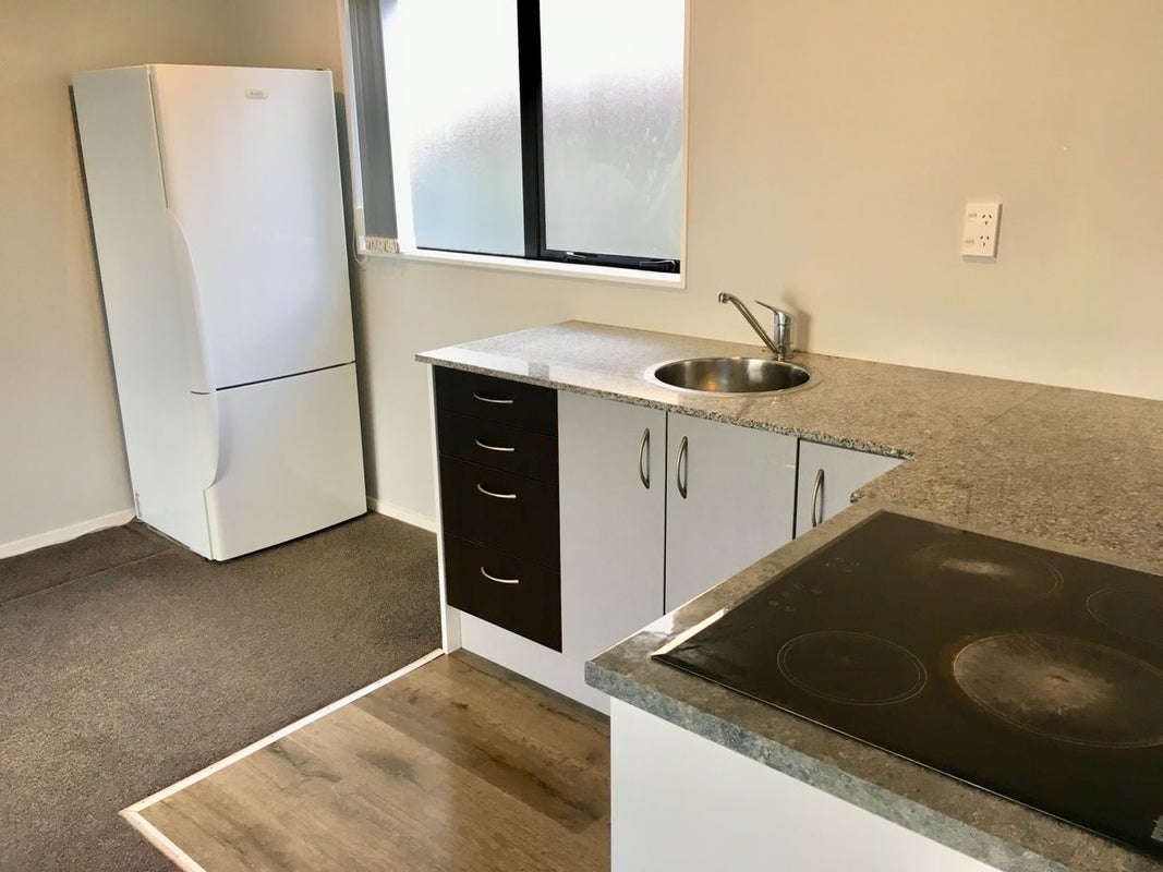 4 Manning Rise, Flat Bush, Auckland - Carousel 9