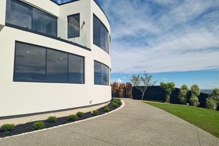 8 Blencathra Place, Westmorland, Christchurch - Carousel 18