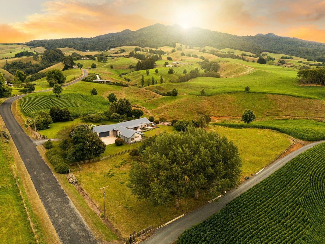 400 O'Shea Road, Pirongia, Pirongia - Carousel 1