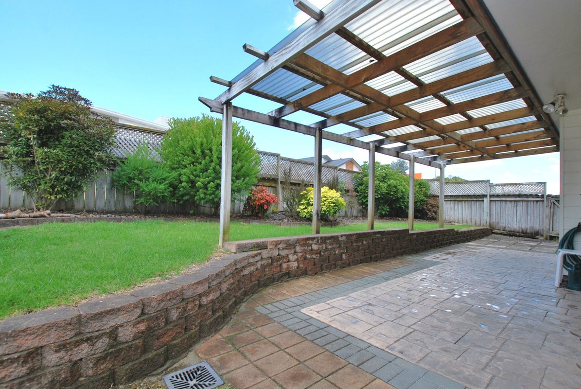 92 Kingdale Road, Henderson, Auckland - Carousel 16