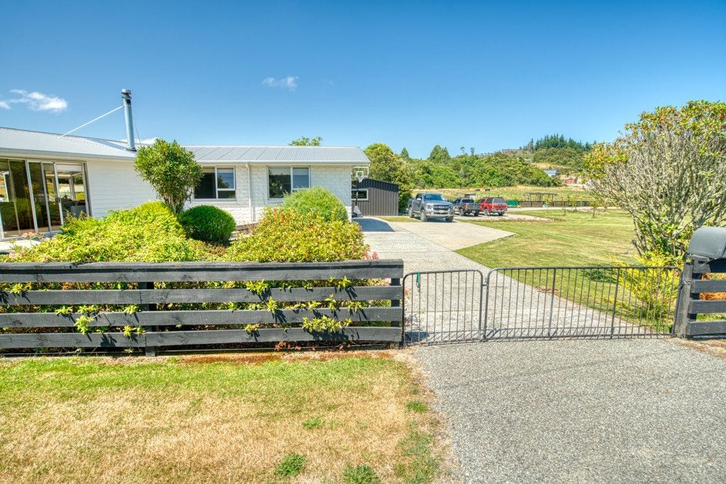 266 Rutherglen Road, Rutherglen, Greymouth - Carousel 50